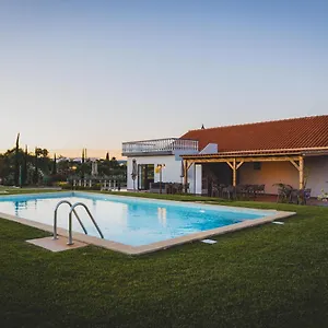 With Pool & Garden Fuzeta